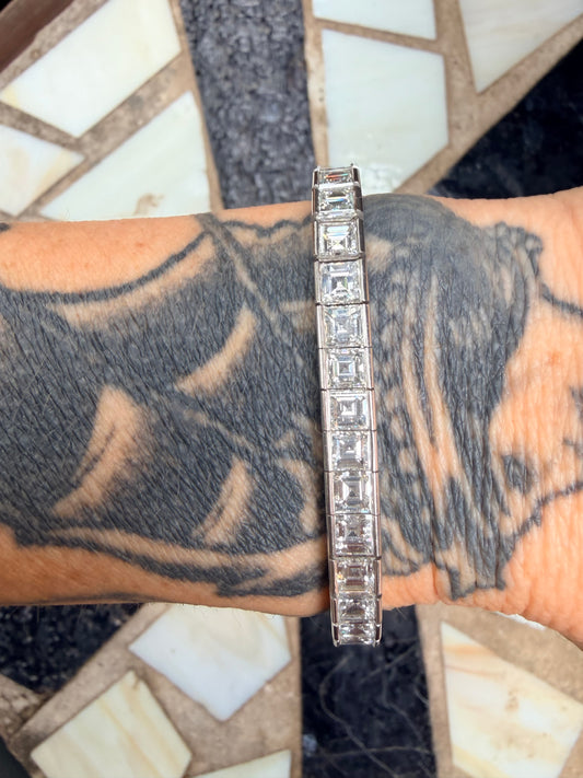 Mid Century Carré Cut Diamond Line Bracelet