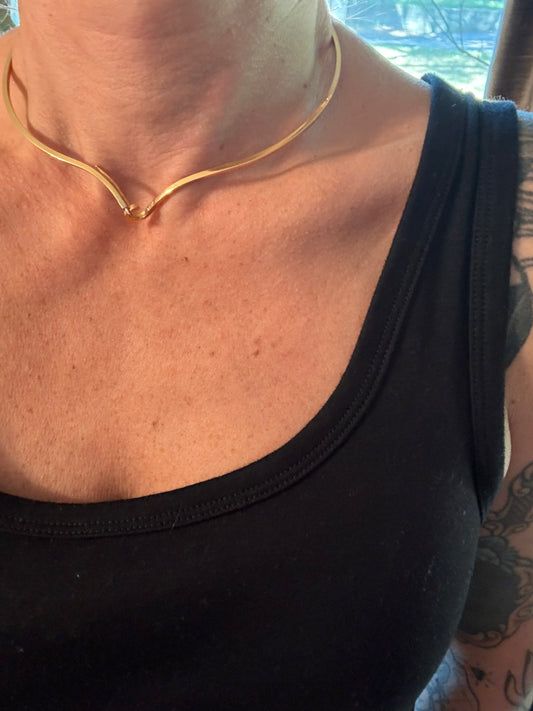 Vintage 18k Yellow Gold Solid Wire Choker