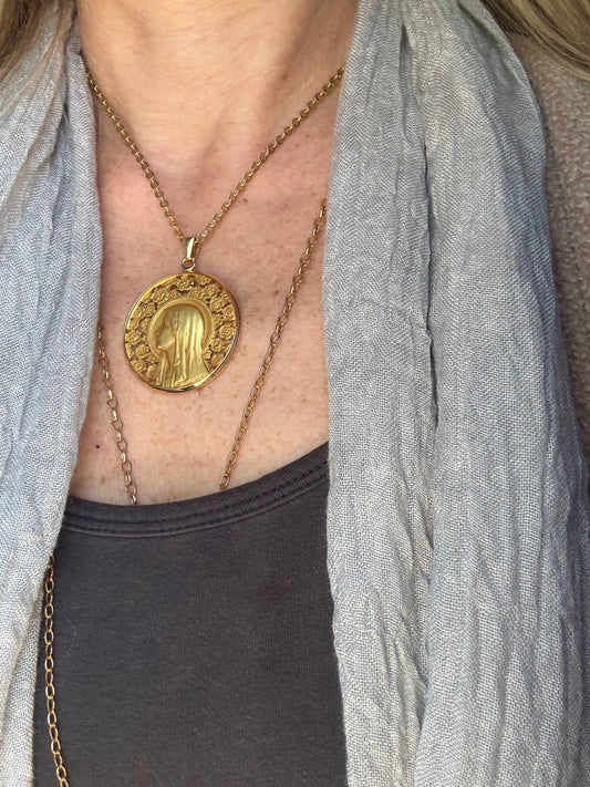 Vintage Becker 18k Virgin Mary Pendant