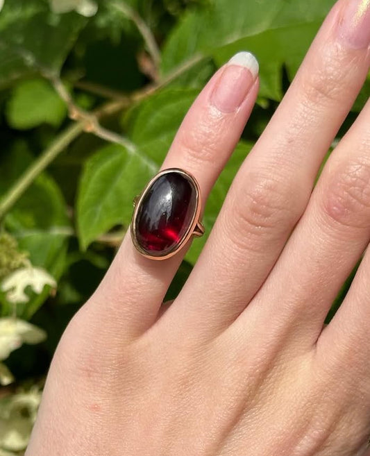 Georgian 18k Gold Garnet Cabochon Ring