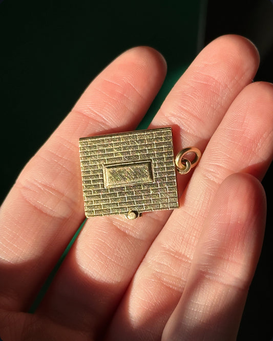 Vintage 14k Engravable Book Locket