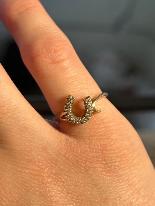 Vintage 10k Yellow Gold Diamond Horseshoe Ring