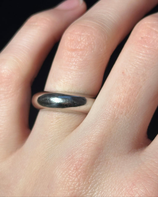 18k White Gold Donut Band