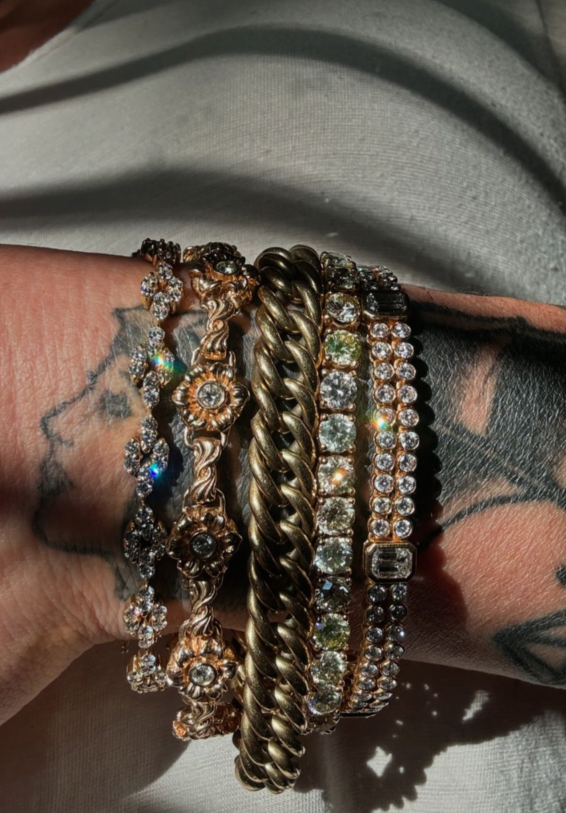 Vintage 14k Yellow Gold and Diamond Flower Bracelet