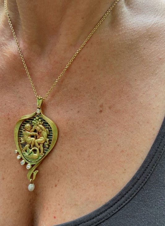 Antique Spanish 18k Yellow Gold Plique-à-Jour Pendant