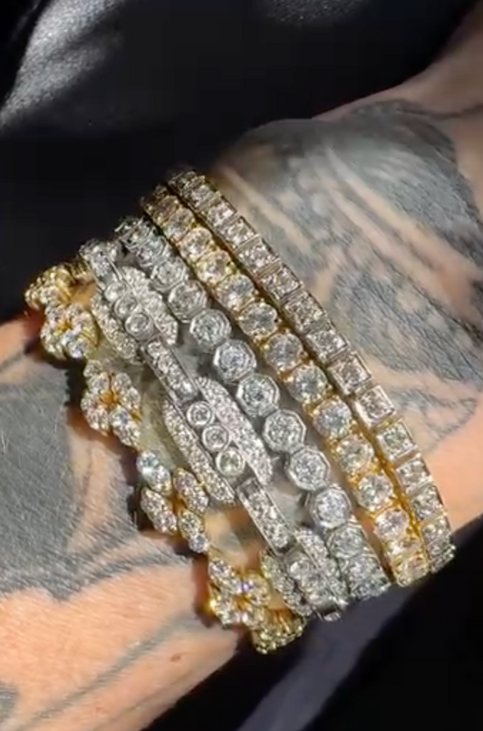 Vintage Van Cleef and Arpels 18k Gold Diamond Tennis Bracelet