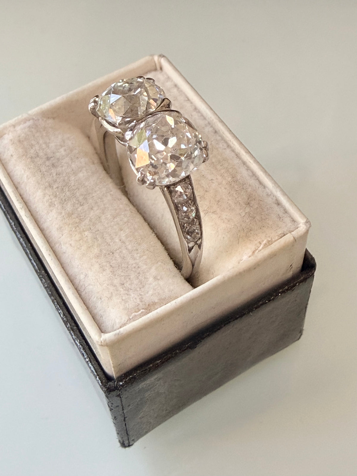 Edwardian 2.95 Carat Old Cut Diamond Two-Stone Ring