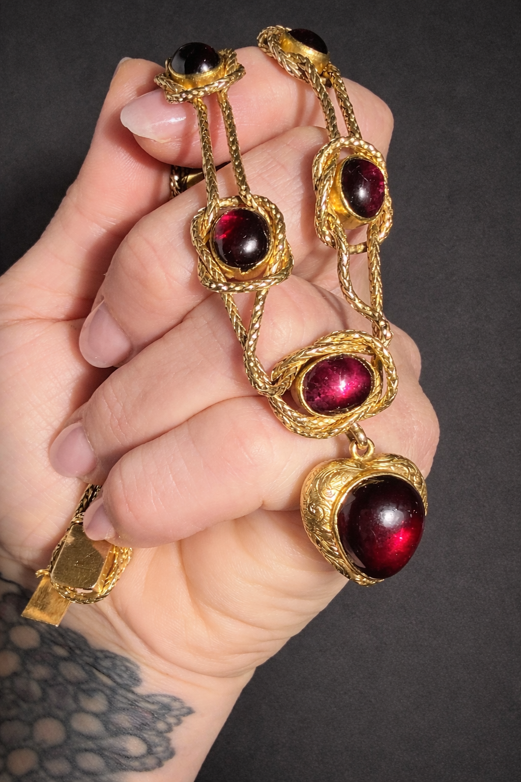 Georgian Cabochon Garnet Heart Necklace