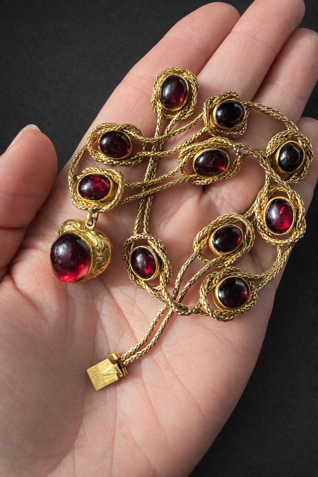Georgian Cabochon Garnet Heart Necklace