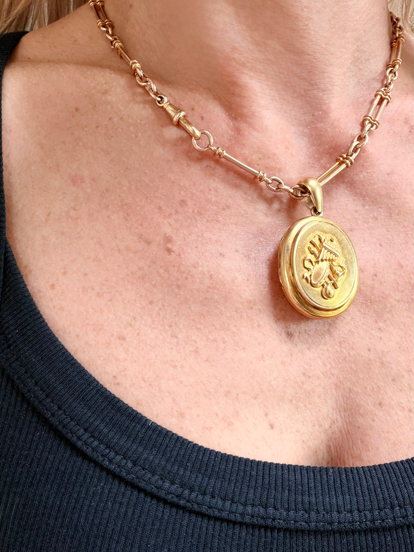 Antique 18k Gold Musical Instrument Locket Circa 1872