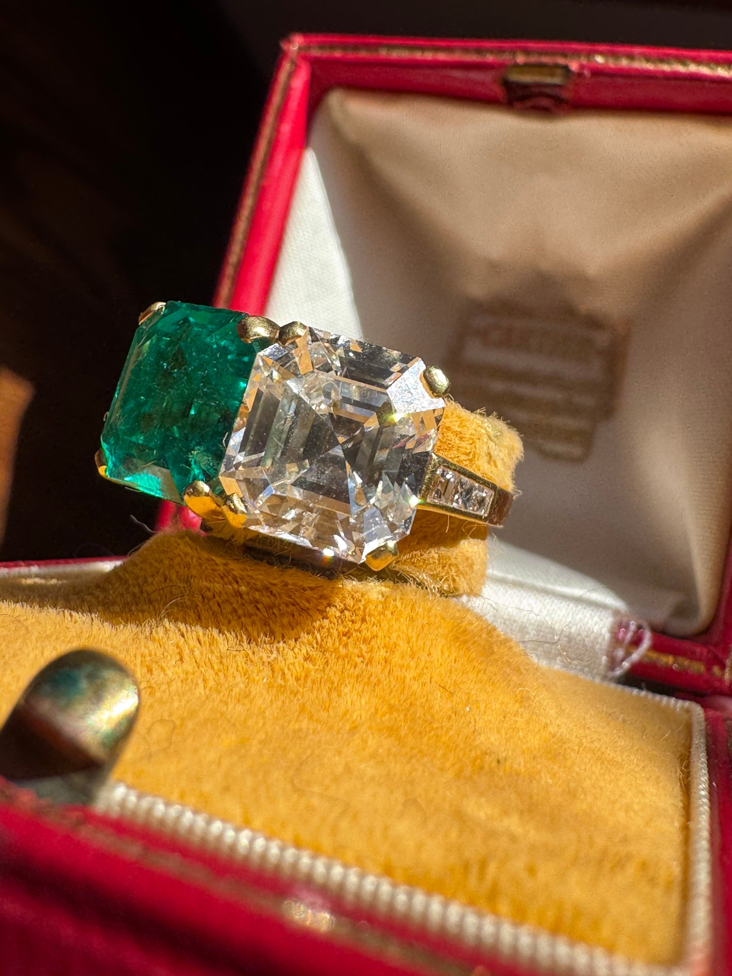 Cartier Emerald and Diamond Toi et Moi Ring