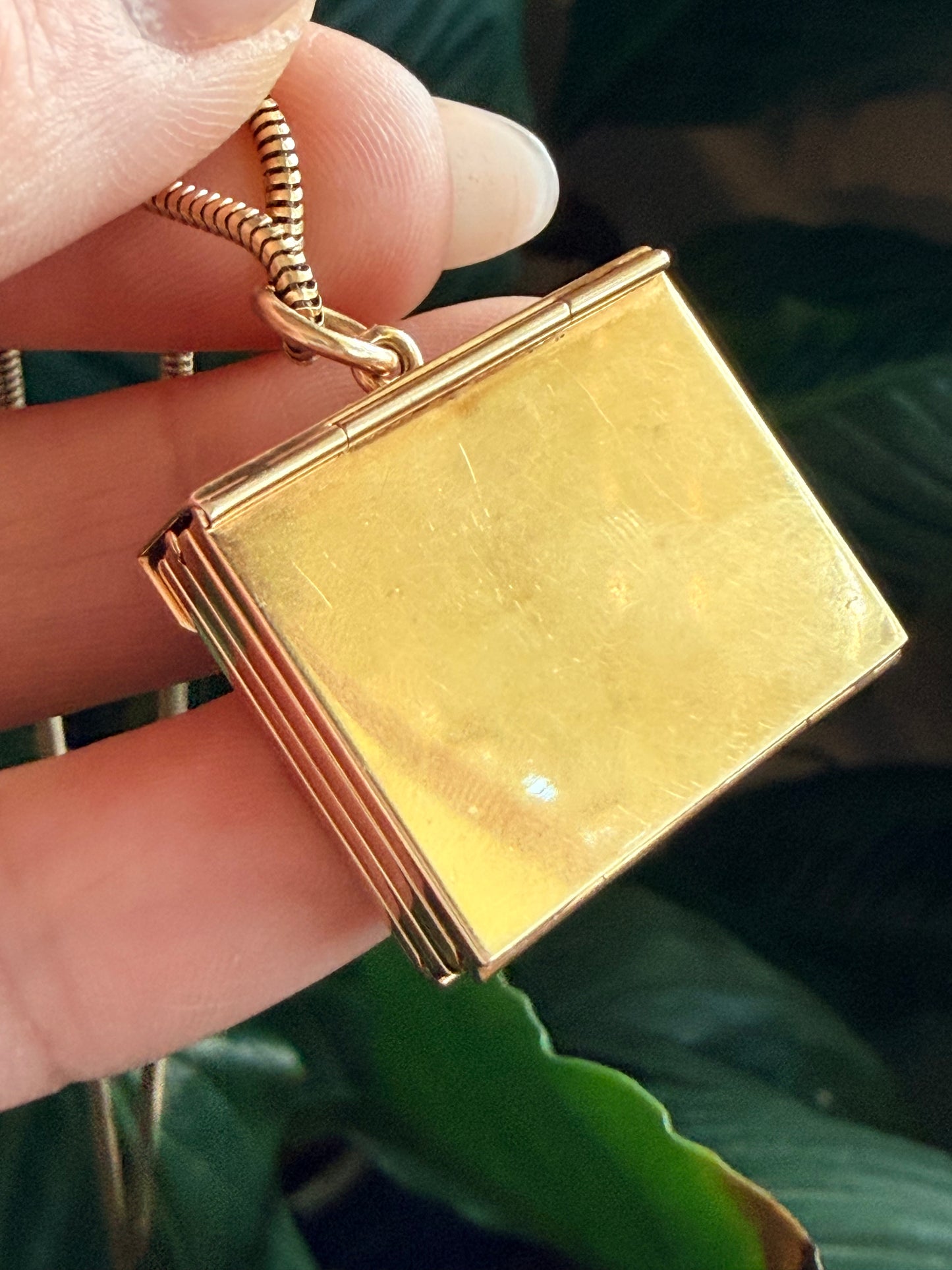 Vintage Suitcase Locket