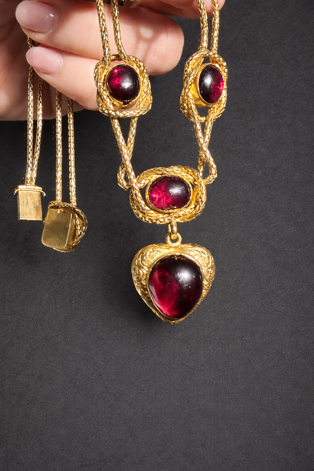 Georgian Cabochon Garnet Heart Necklace