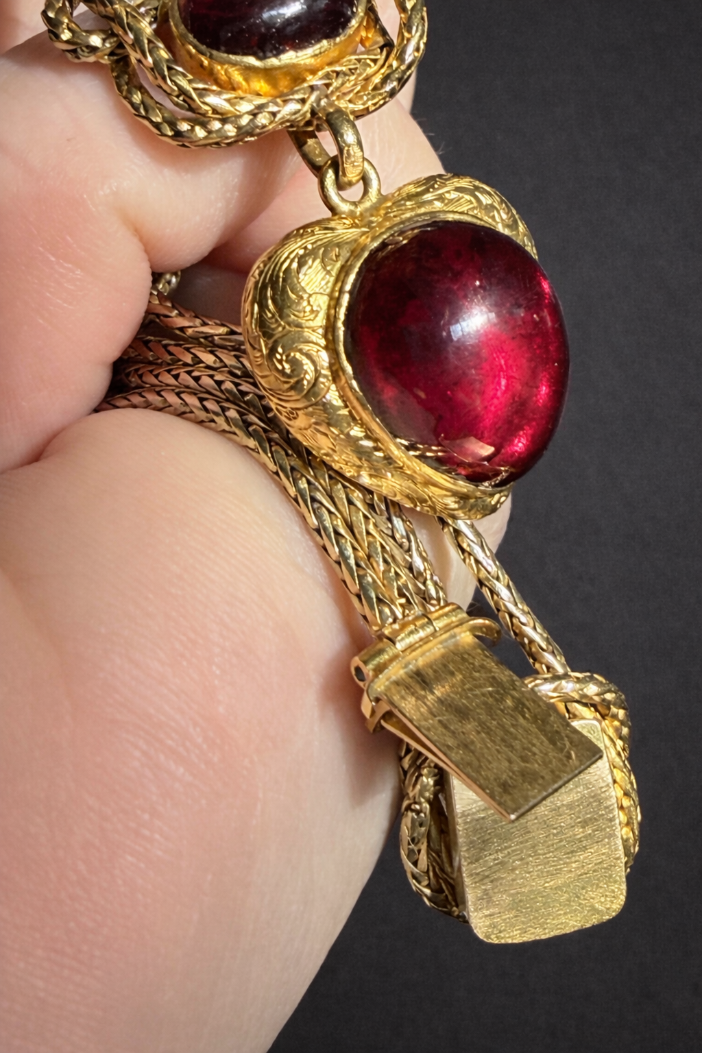 Georgian Cabochon Garnet Heart Necklace