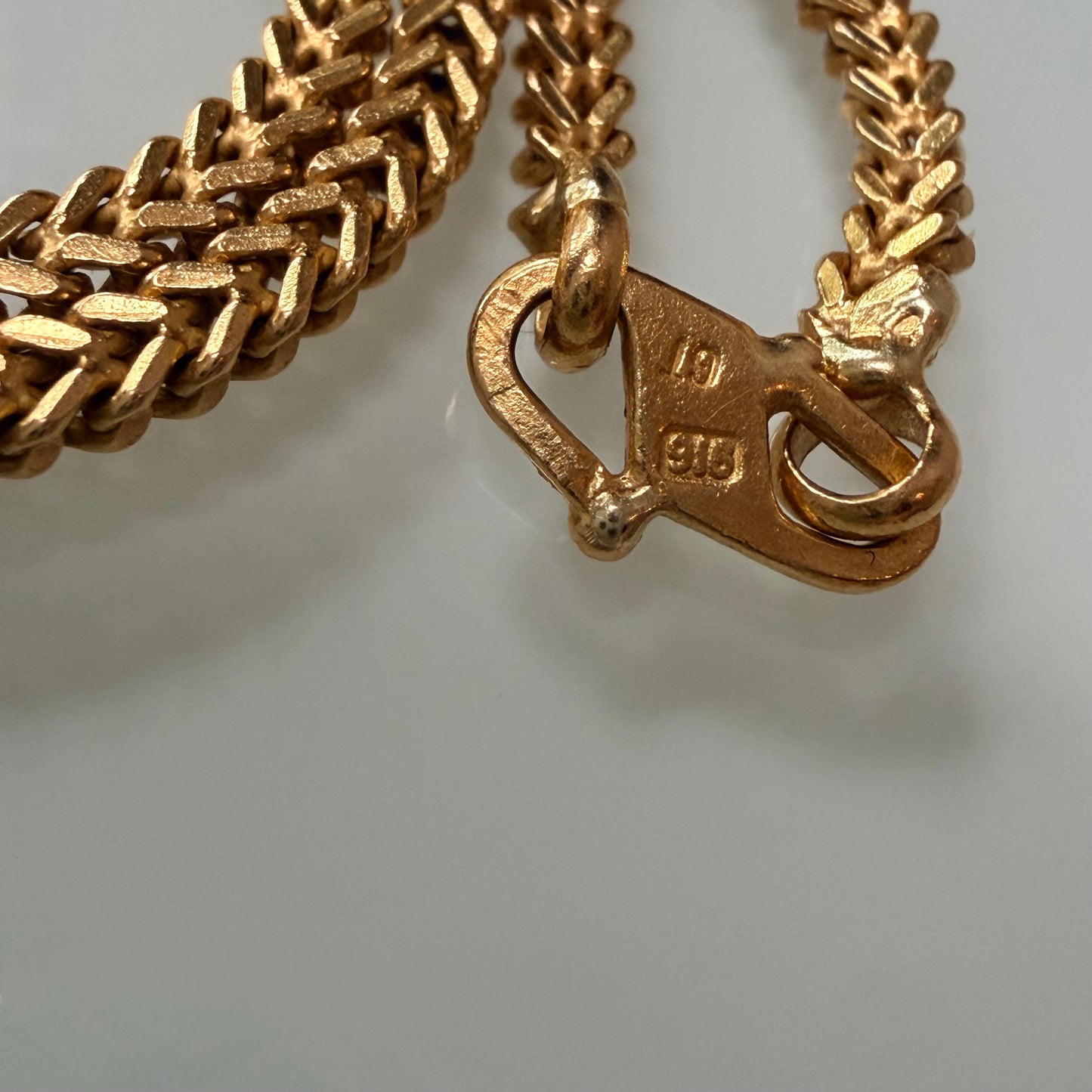 Vintage 22k Gold Box Wheat Chain