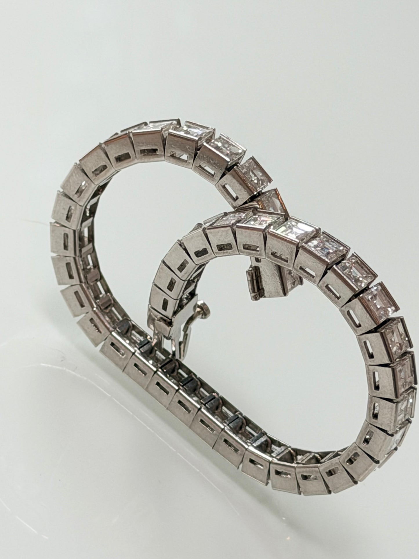 Mid Century Carré Cut Diamond Line Bracelet