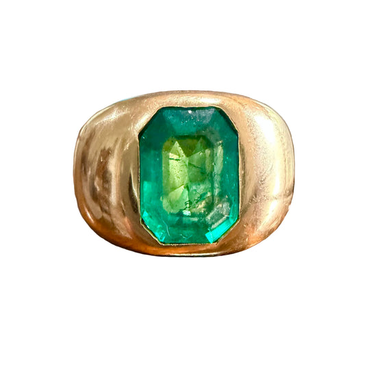Vintage Flush Set Colombian Emerald Ring