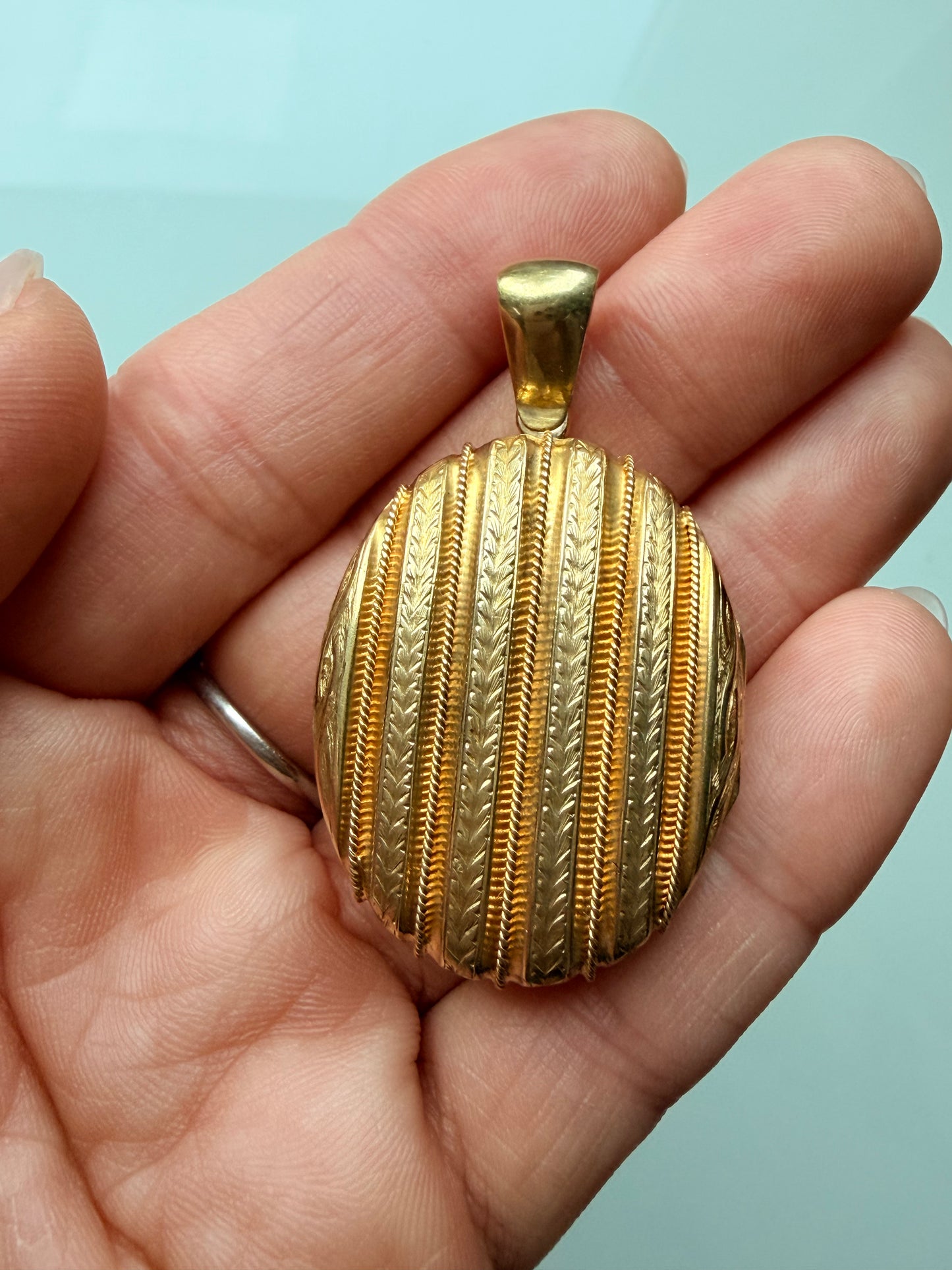 Vintage Pinstripe Gold Locket