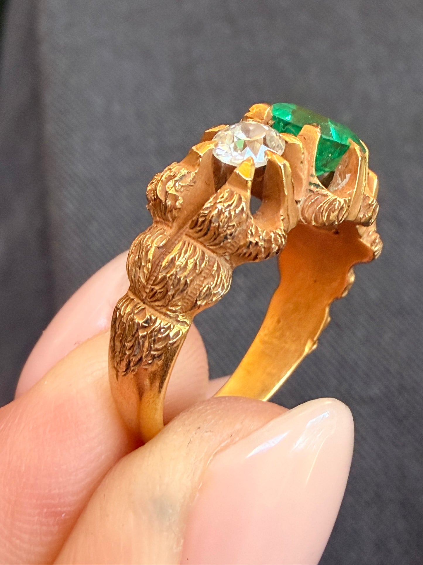 Vintage Emerald & Diamond Floral Ring