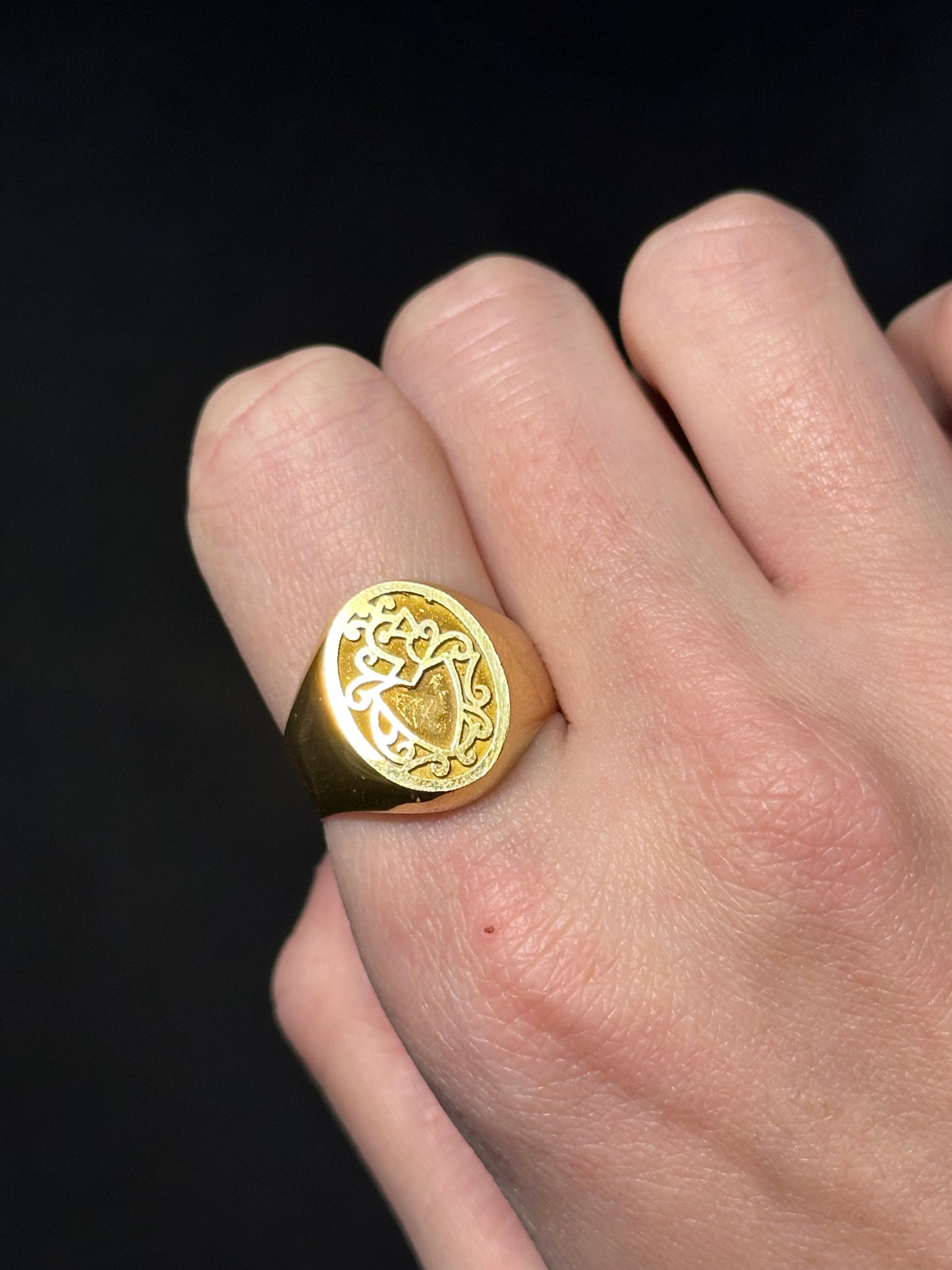 Vintage 18k Yellow Gold Signet Ring