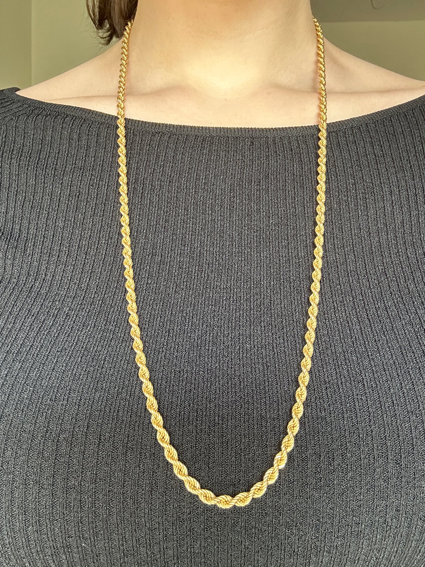 Vintage 18k Yellow Gold Solid Rope Chain