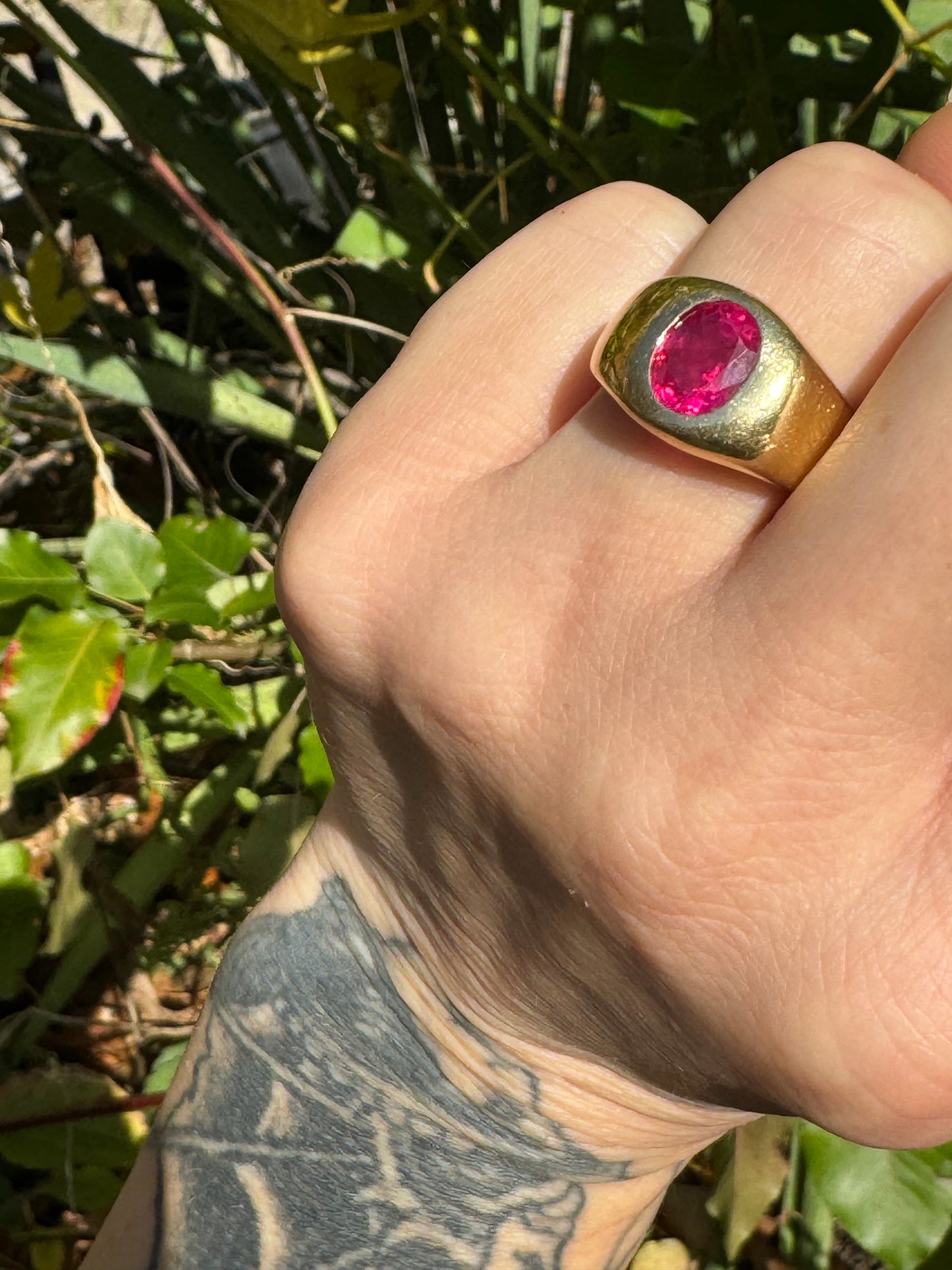 Vintage 18k Yellow Gold Unheated Burma Ruby Ring