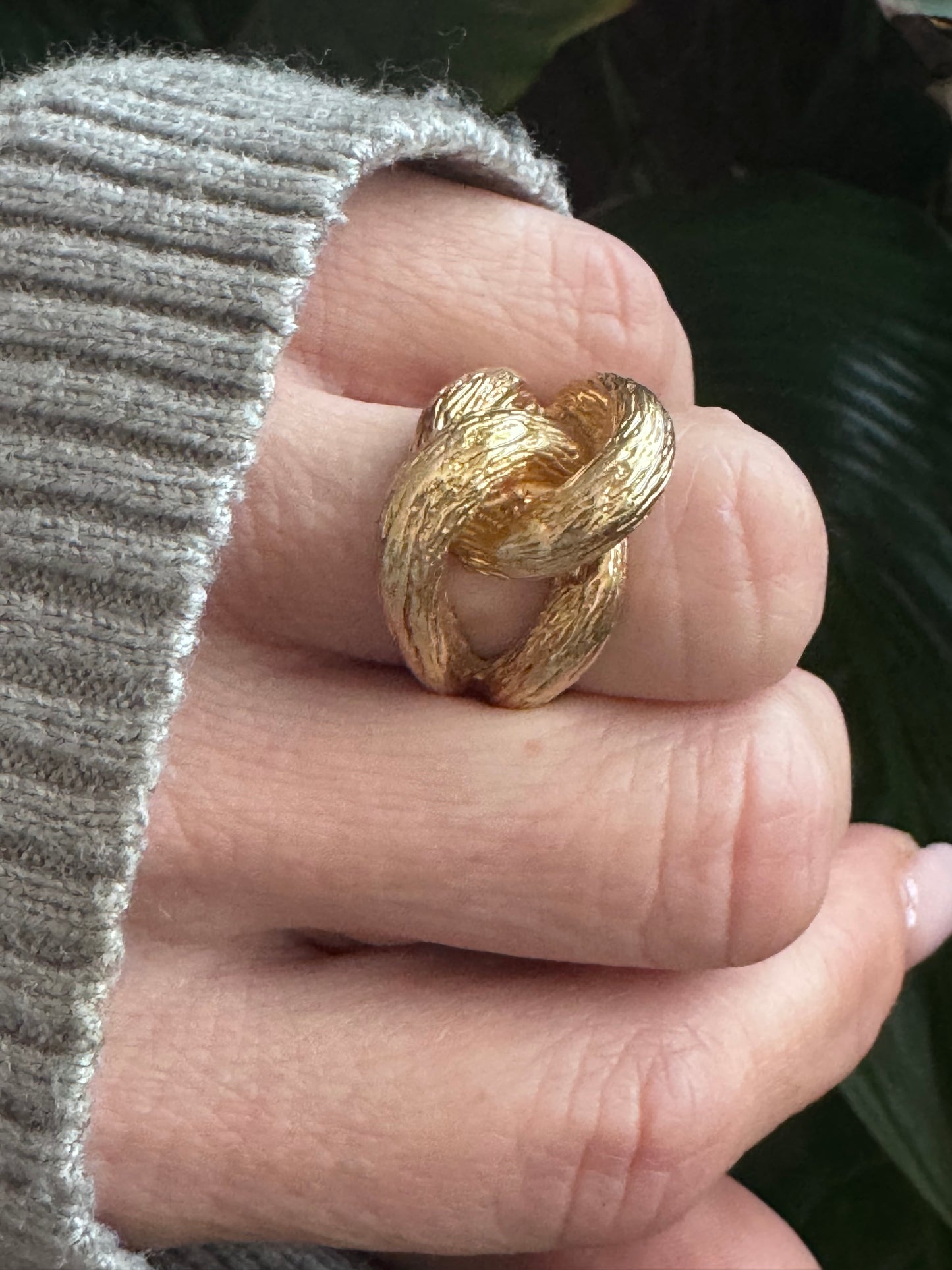 Vintage Textured Knot Ring
