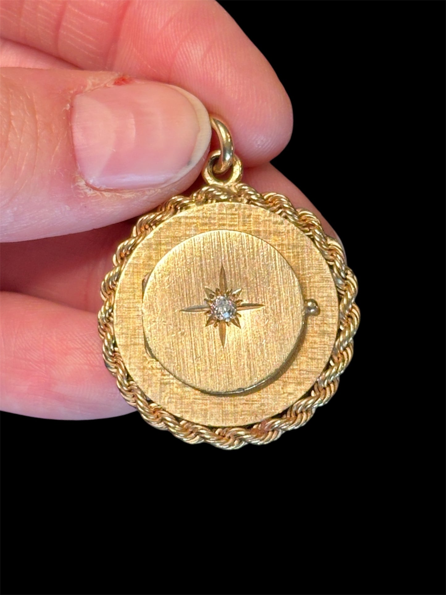 Vintage 14k Yellow Gold and Star Set OMC Diamond Florentine Locket