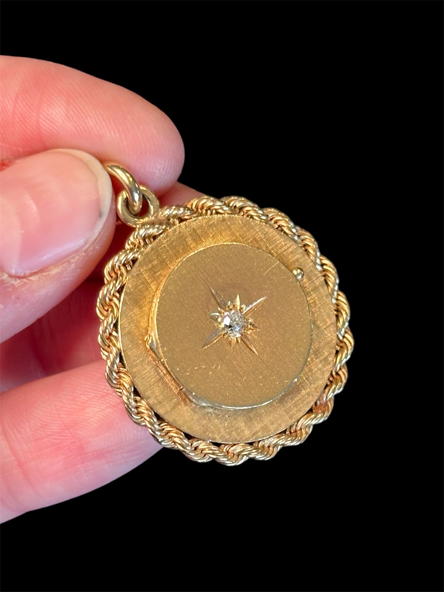 Vintage 14k Yellow Gold and Star Set OMC Diamond Florentine Locket