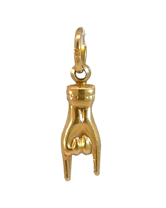 Vintage 18k Yellow Gold Mano Cornuto Pendant