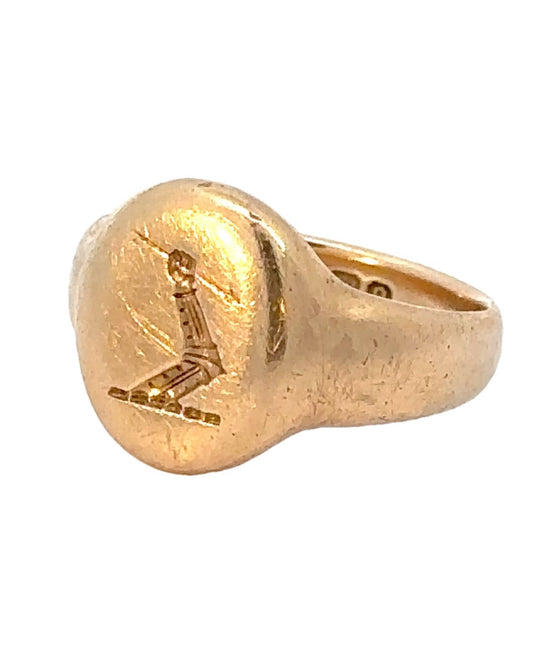 Antique 15ct Heraldic Gauntlet and Arrow Signet Ring